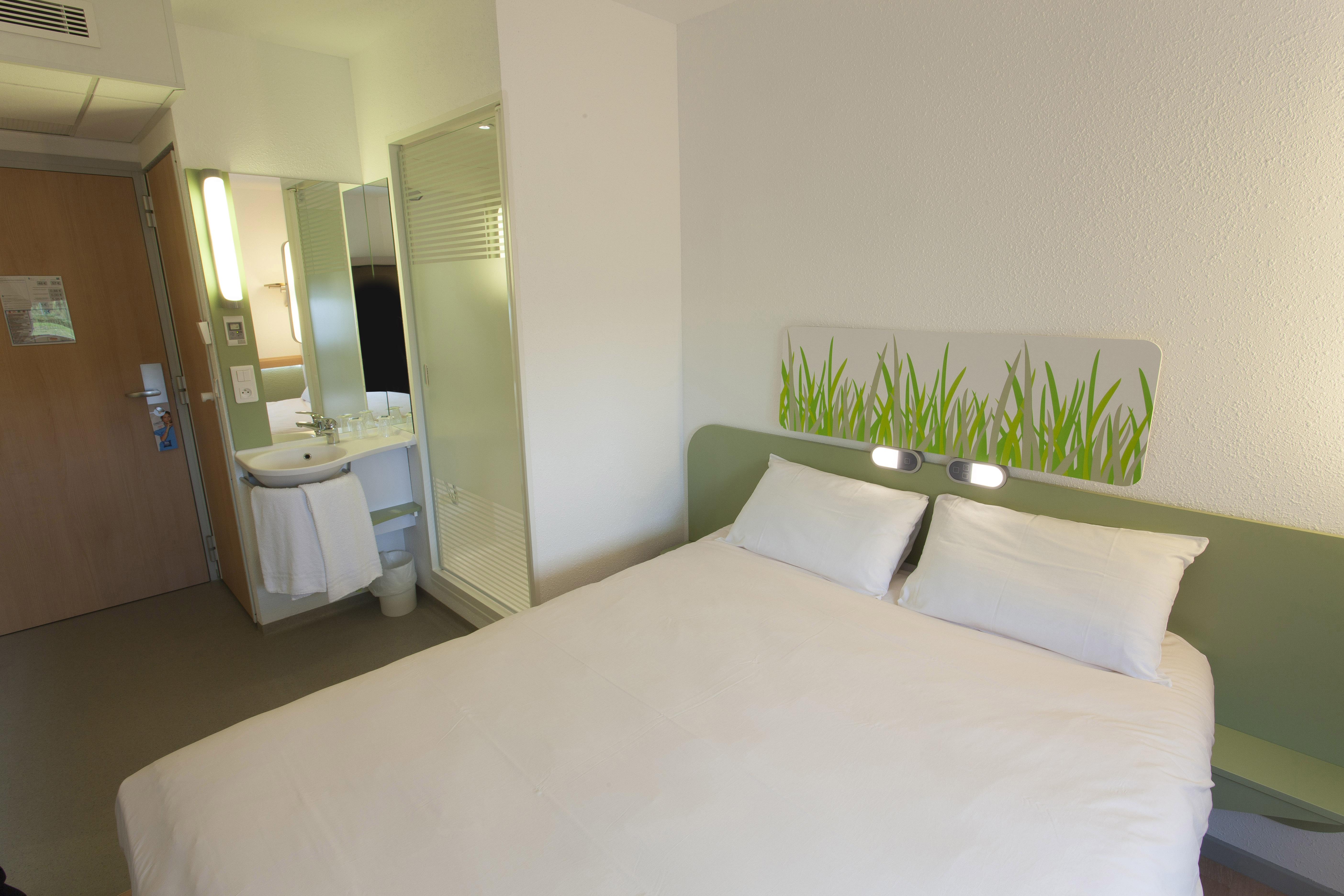 Ibis Budget Cherbourg - La Glacerie Esterno foto