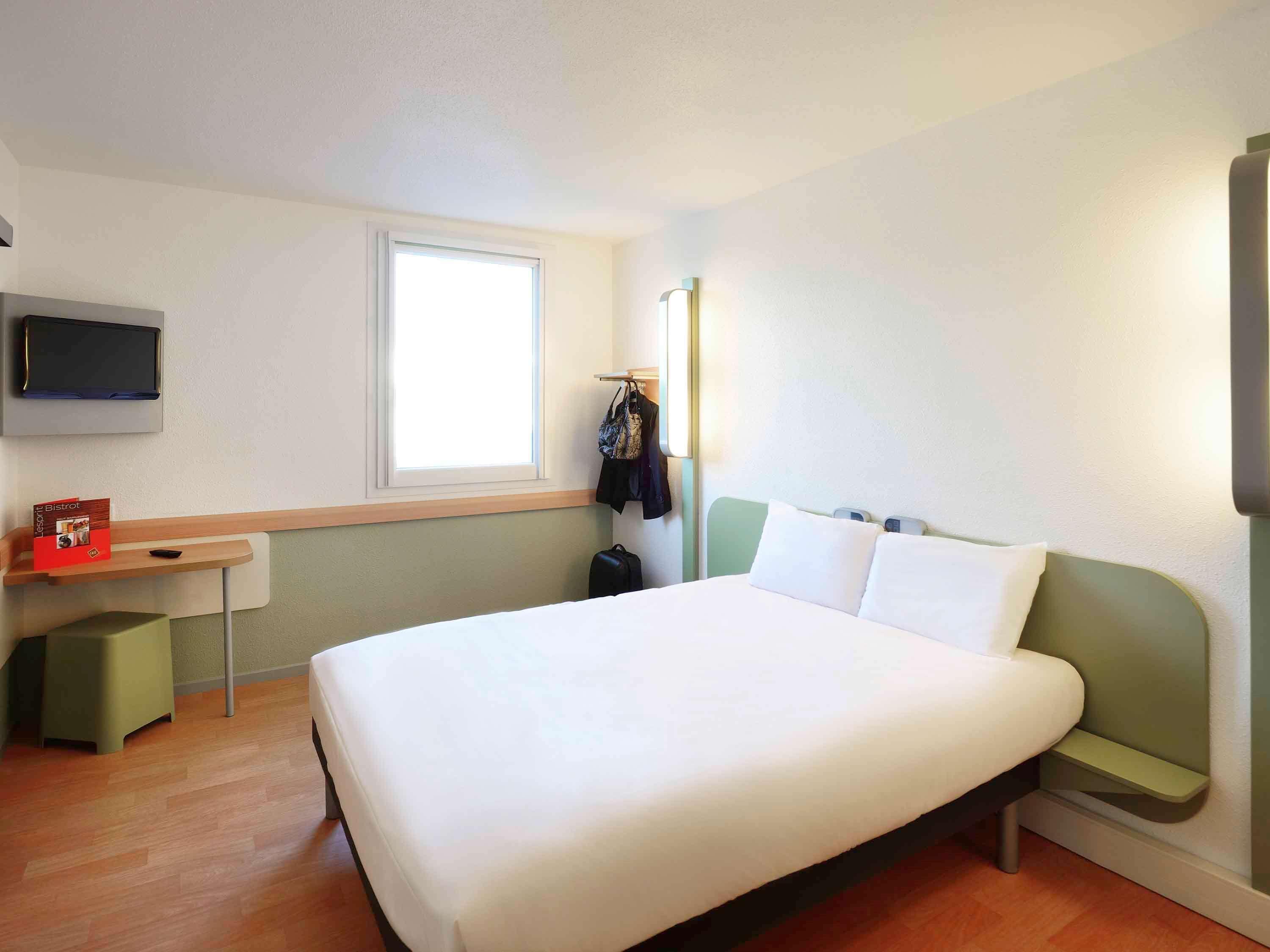 Ibis Budget Cherbourg - La Glacerie Esterno foto