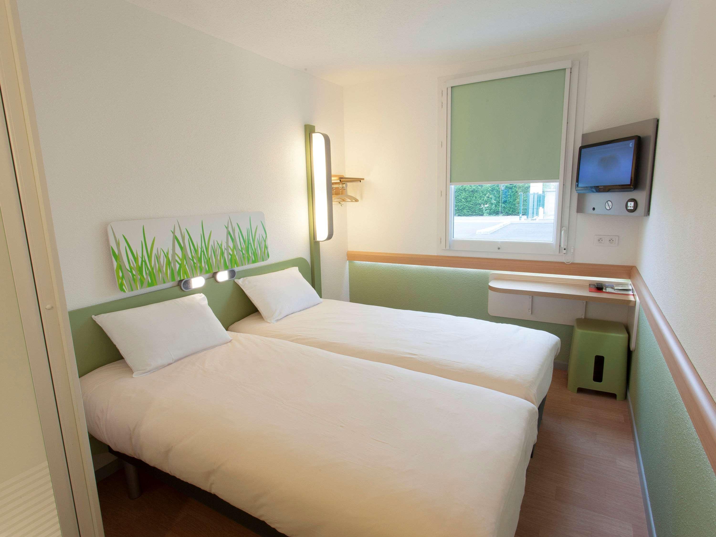 Ibis Budget Cherbourg - La Glacerie Esterno foto