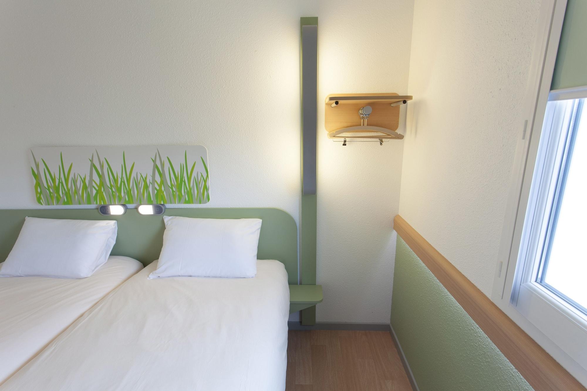 Ibis Budget Cherbourg - La Glacerie Esterno foto