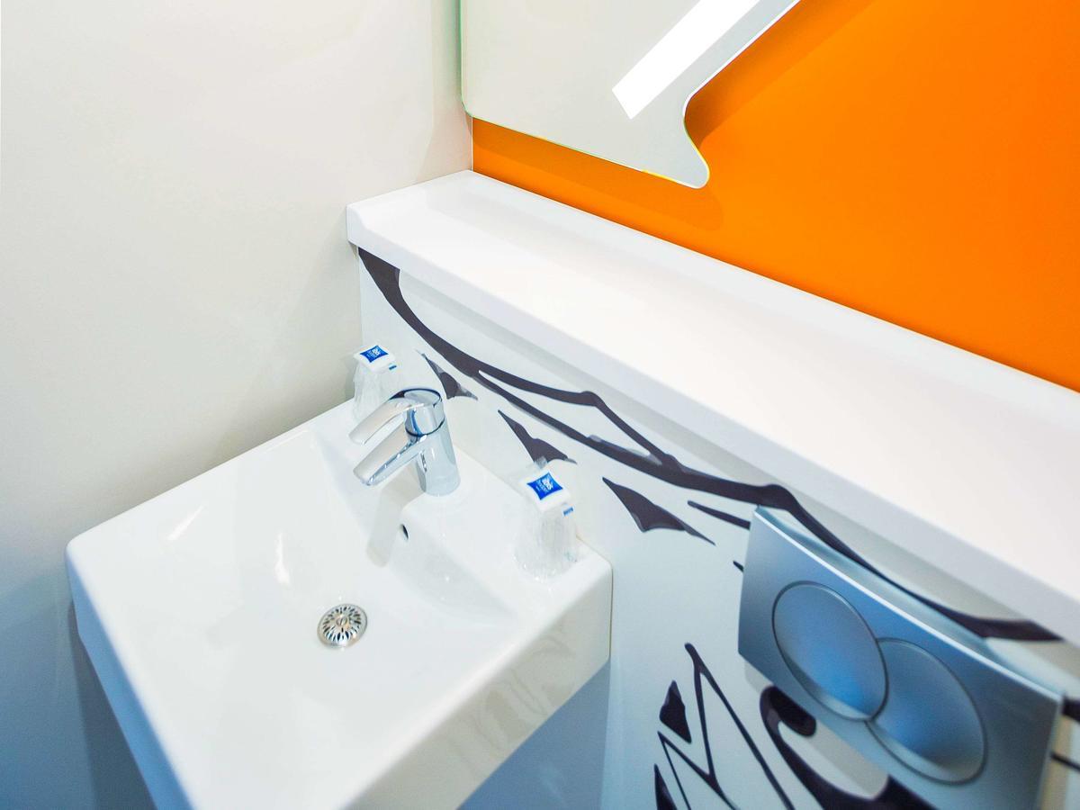 Ibis Budget Cherbourg - La Glacerie Esterno foto